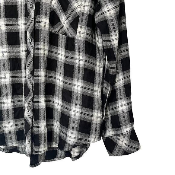 Rails Hunter Rayon Button Down Shirt Size S Midnight Snow Plaid NEW - Picture 6 of 12